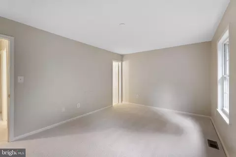 Bedroom - 1104 Travis Ln, Gaithersburg, MD 20879 photo 2 of 4