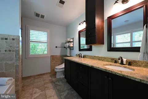 Bath - 10211 Brookmoor Dr, Silver Spring, MD 20901 photo 2 of 4