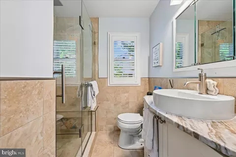 Bath - 10211 Brookmoor Dr, Silver Spring, MD 20901 photo 1 of 4