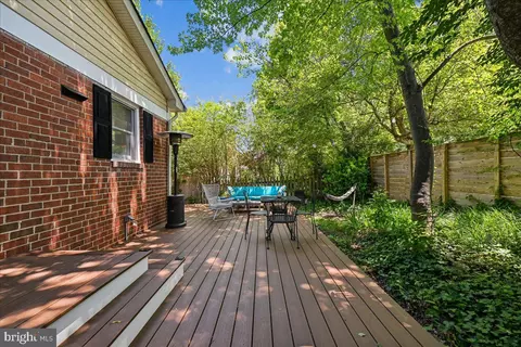 Exterior - 10211 Brookmoor Dr, Silver Spring, MD 20901 photo 2 of 6