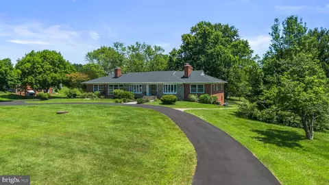 18015 Muncaster Rd, Rockville, MD 20855