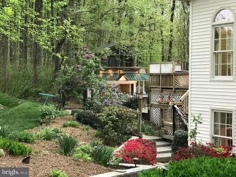 Exterior - 19313 Cissel Manor Dr, Poolesville, MD 20837 photo 11 of 12