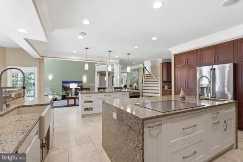 Kitchen - 19313 Cissel Manor Dr, Poolesville, MD 20837 photo 2 of 8