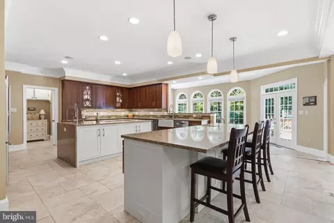 Kitchen - 19313 Cissel Manor Dr, Poolesville, MD 20837 photo 1 of 8