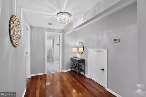 Entry Way - 512 Copley Ln, Silver Spring, MD 20904 photo 5 of 6