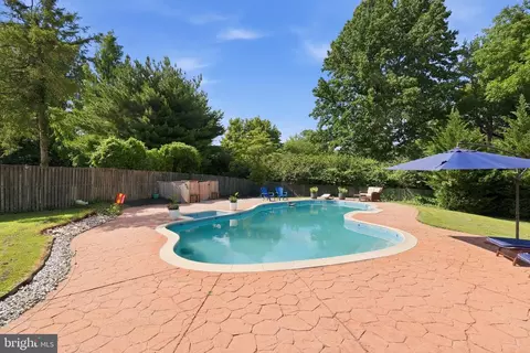 Exterior - 512 Copley Ln, Silver Spring, MD 20904 photo 10 of 18