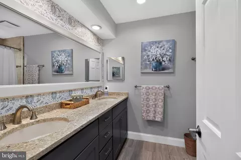 Bath - 512 Copley Ln, Silver Spring, MD 20904 photo 3 of 5