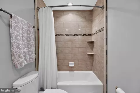 Bath - 512 Copley Ln, Silver Spring, MD 20904 photo 4 of 5