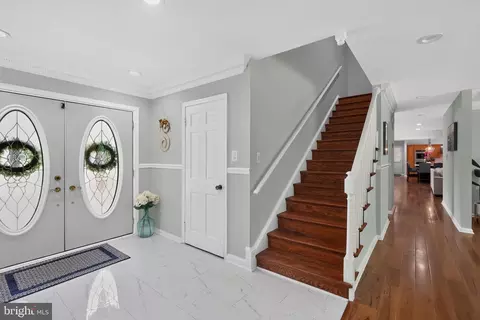 Entry Way - 512 Copley Ln, Silver Spring, MD 20904 photo 3 of 6