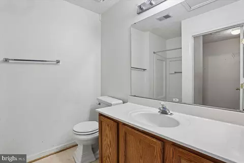 Bath - 66 Shadowridge Ct, Olney, MD 20832 photo 1 of 2