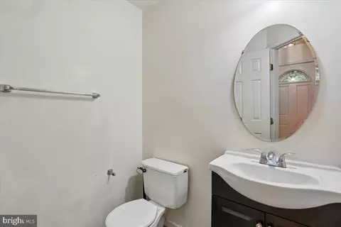 Entry Way - 66 Shadowridge Ct, Olney, MD 20832 photo 2 of 4
