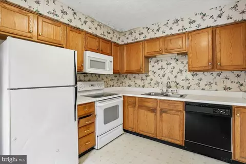 Kitchen - 66 Shadowridge Ct, Olney, MD 20832 photo 1 of 3