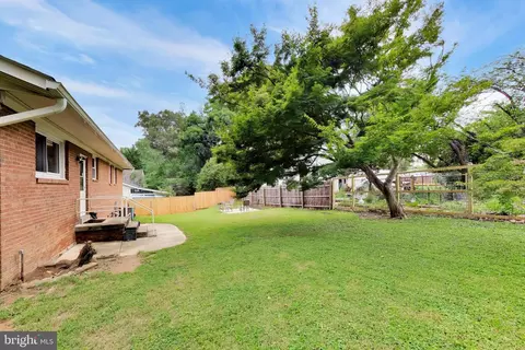 Exterior - 9210 Worth Ave, Silver Spring, MD 20901 photo 8 of 11