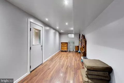 Entry Way - 9210 Worth Ave, Silver Spring, MD 20901 photo 2 of 4