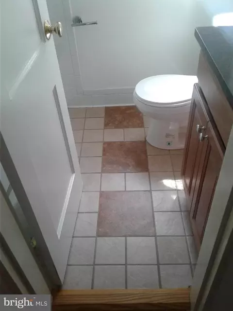 Bath - 12030 Valleywood Dr, Silver Spring, MD 20902 photo 1 of 5