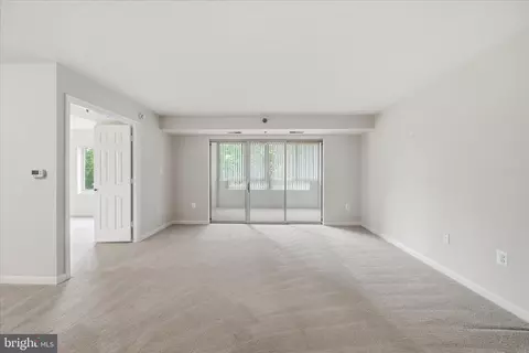 Living - 14809 Pennfield Cir #402, Silver Spring, MD 20906 photo 4 of 5