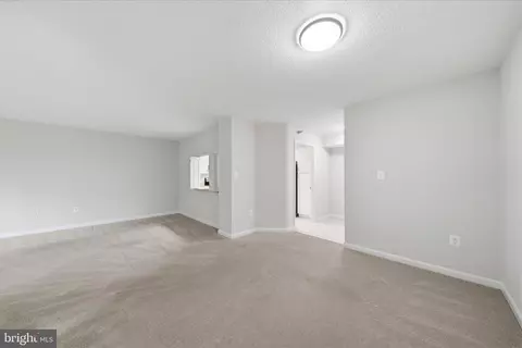 Living - 14809 Pennfield Cir #402, Silver Spring, MD 20906 photo 1 of 5