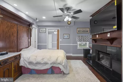 Bedroom - 12220 Centerhill St, Silver Spring, MD 20902 photo 2 of 5