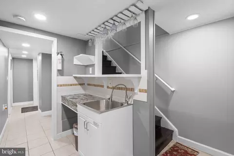 Entry Way - 12220 Centerhill St, Silver Spring, MD 20902 photo 8 of 10