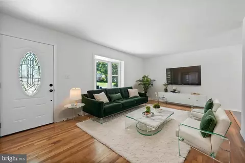 Living - 13118 Estelle Rd, Silver Spring, MD 20906 photo 1 of 5