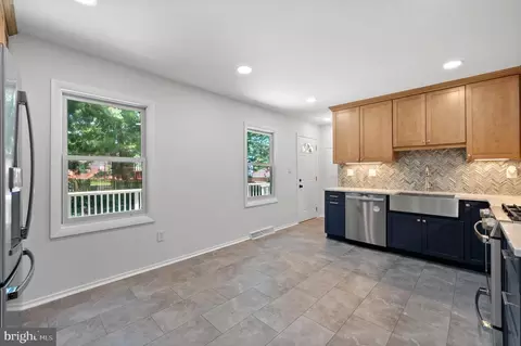 Entry Way - 13118 Estelle Rd, Silver Spring, MD 20906 photo 2 of 2