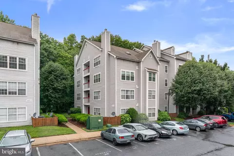 18516 Boysenberry Dr #210, Gaithersburg, MD 20879