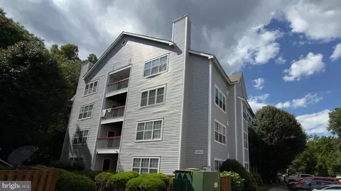 18516 Boysenberry Dr #210, Gaithersburg, MD 20879