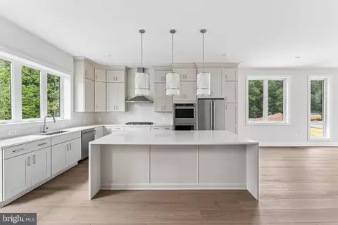 6332 Cetus Ln, North Bethesda, MD 20852