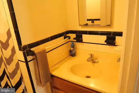 Bath - 809 Langley Dr, Silver Spring, MD 20901 photo 8 of 8