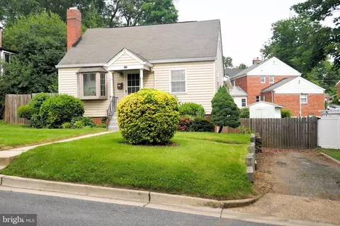 809 Langley Dr, Silver Spring, MD 20901
