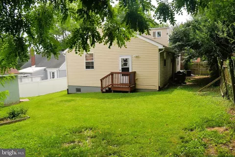 Exterior - 809 Langley Dr, Silver Spring, MD 20901 photo 3 of 5