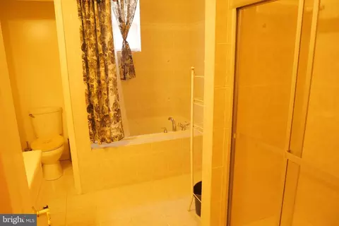 Bath - 809 Langley Dr, Silver Spring, MD 20901 photo 1 of 8
