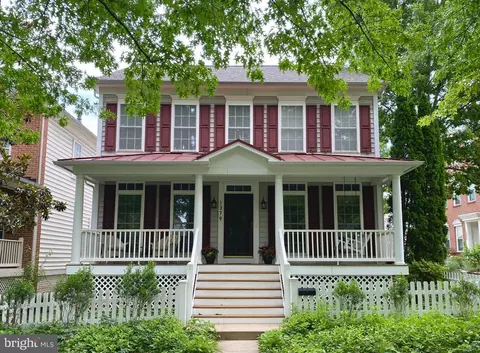 1379 Main St, Gaithersburg, MD 20878