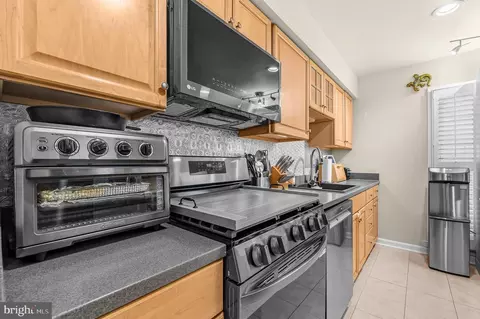 Kitchen - 632 Concerto Ln, Silver Spring, MD 20901 photo 4 of 4