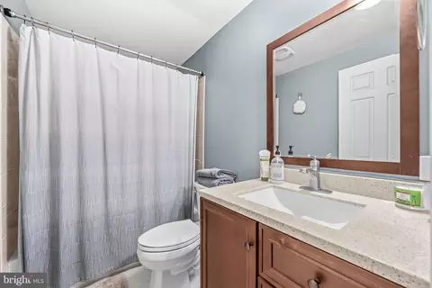 Bath - 632 Concerto Ln, Silver Spring, MD 20901 photo 3 of 4