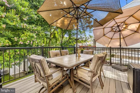 Exterior - 632 Concerto Ln, Silver Spring, MD 20901 photo 6 of 10