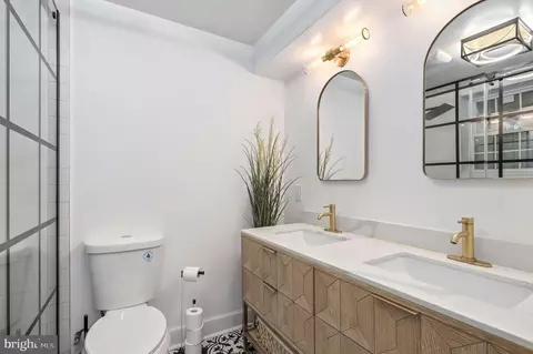 Bath - 15304 Good Hope Rd, Silver Spring, MD 20905 photo 3 of 4