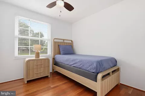 Bedroom - 15304 Good Hope Rd, Silver Spring, MD 20905 photo 3 of 5