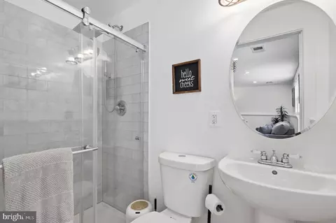 Bath - 15304 Good Hope Rd, Silver Spring, MD 20905 photo 4 of 4
