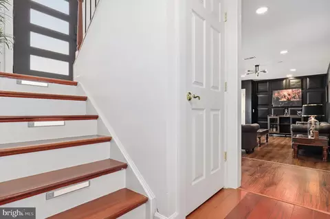 Entry Way - 15304 Good Hope Rd, Silver Spring, MD 20905 photo 4 of 6