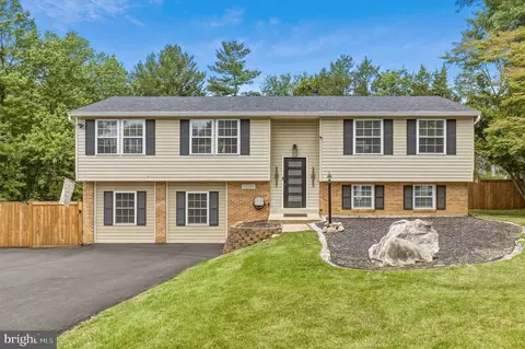 Exterior - 15304 Good Hope Rd, Silver Spring, MD 20905 photo 3 of 10