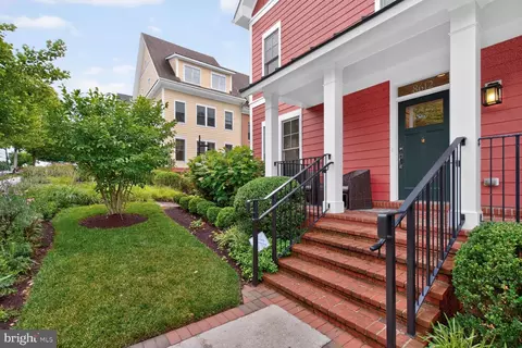 Exterior - 8612 Springvale Rd, Silver Spring, MD 20910 photo 2 of 3