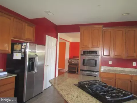Kitchen - 14713 Bubbling Spring Rd, Boyds, MD 20841 photo 2 of 4