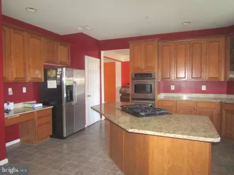 Kitchen - 14713 Bubbling Spring Rd, Boyds, MD 20841 photo 3 of 4