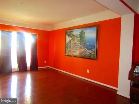 Living - 14713 Bubbling Spring Rd, Boyds, MD 20841 photo 4 of 5