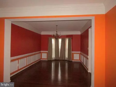 Living - 14713 Bubbling Spring Rd, Boyds, MD 20841 photo 2 of 5