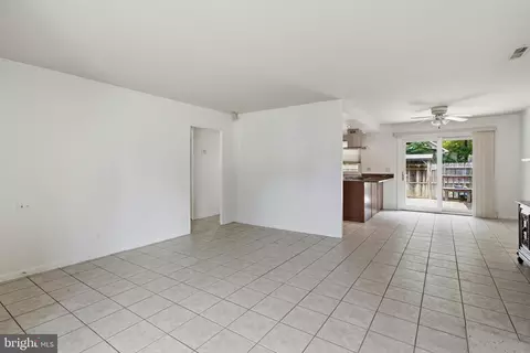 Living - 14919 Hydrus Rd, Silver Spring, MD 20906 photo 4 of 4