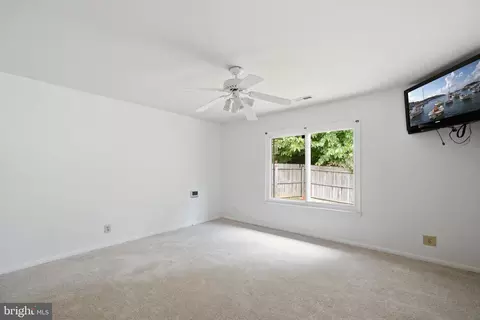 Bedroom - 14919 Hydrus Rd, Silver Spring, MD 20906 photo 2 of 3