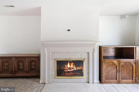 Living - 14919 Hydrus Rd, Silver Spring, MD 20906 photo 3 of 4