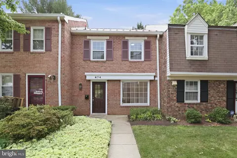 674 Azalea Dr #5-674, Rockville, MD 20850